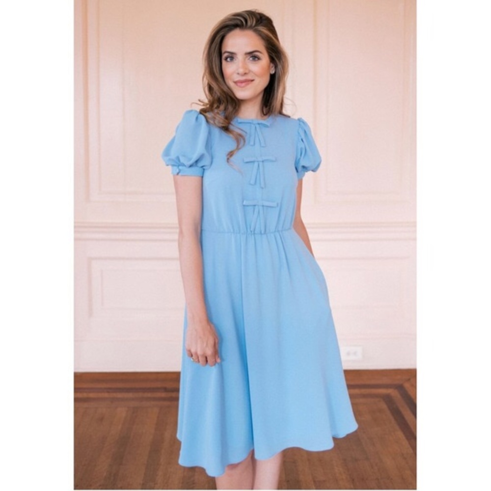 Gal Meets Glam Ellie dress in blue size 6 NWOT